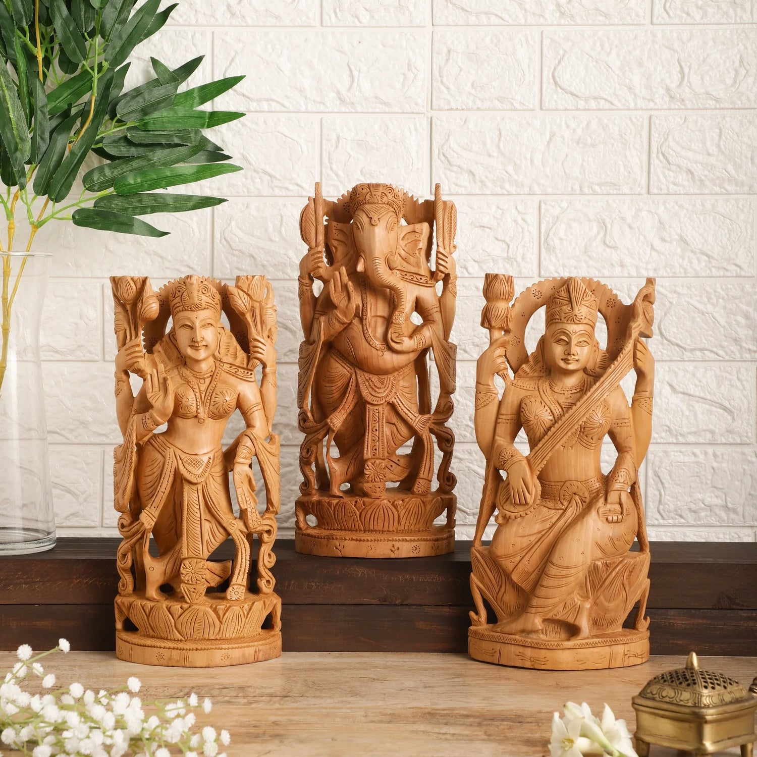 Wood idols